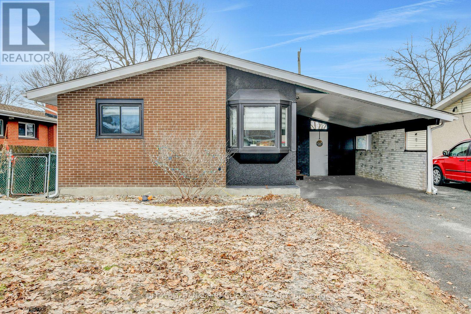 2424 HEATON AVENUE, Ottawa, Ontario