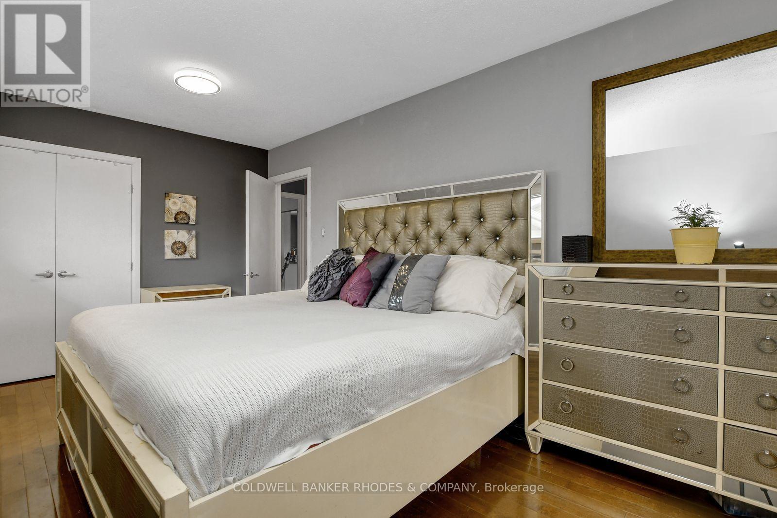2424 Heaton Avenue, Ottawa, Ontario  K1G 1J2 - Photo 12 - X12979922