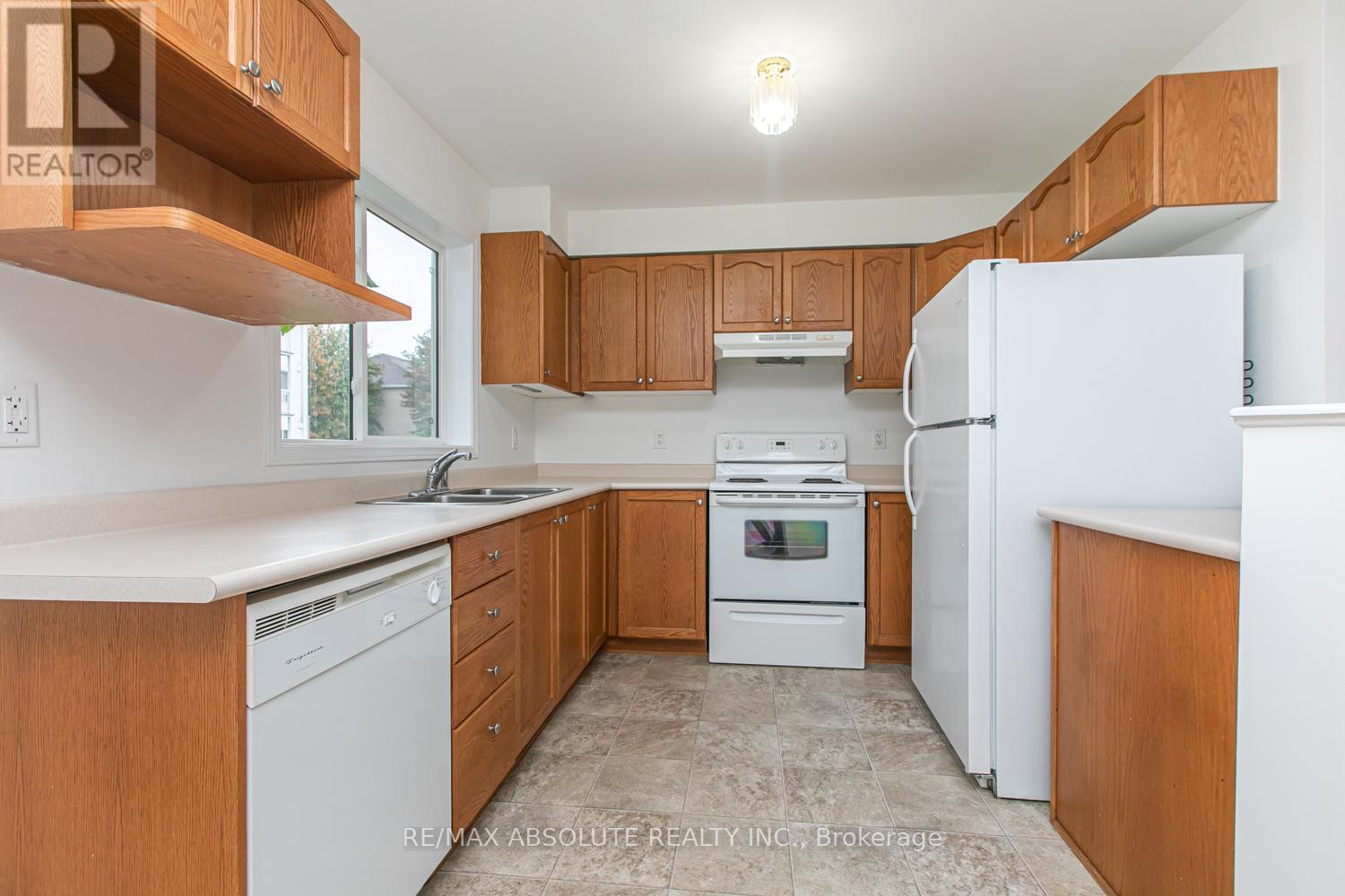 246 Gershwin Private, Ottawa, Ontario  K2H 1G5 - Photo 6 - X12980016