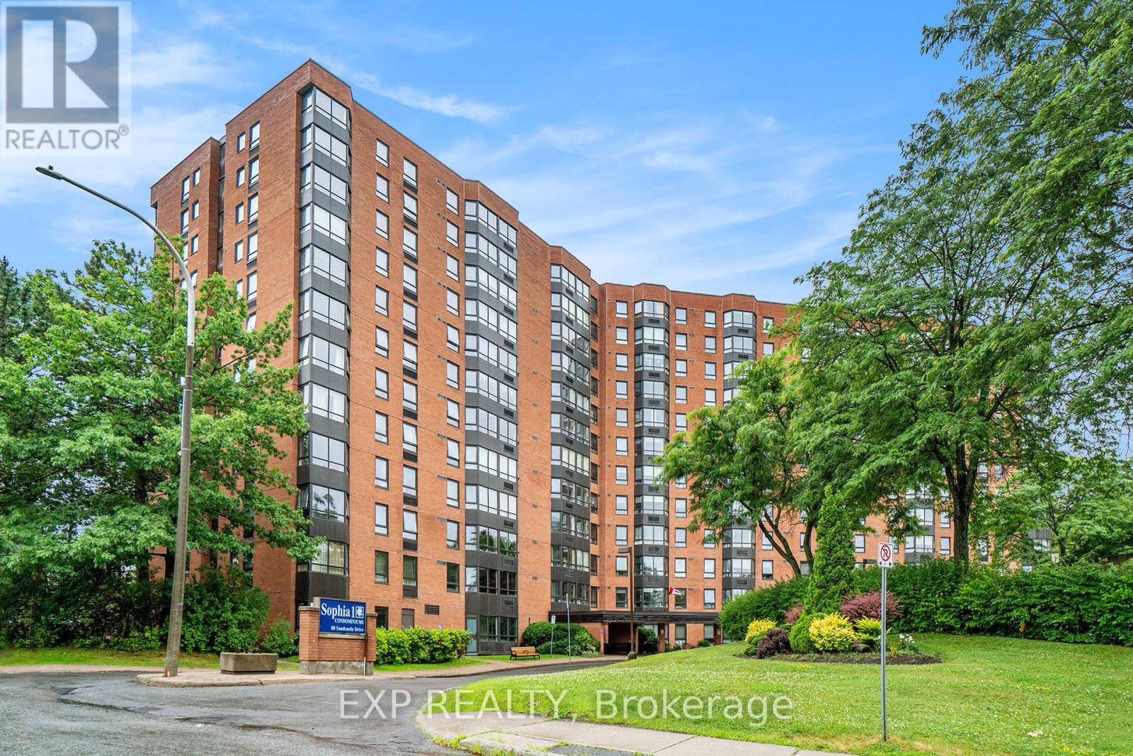 404 - 80 SANDCASTLE DRIVE, Ottawa, Ontario