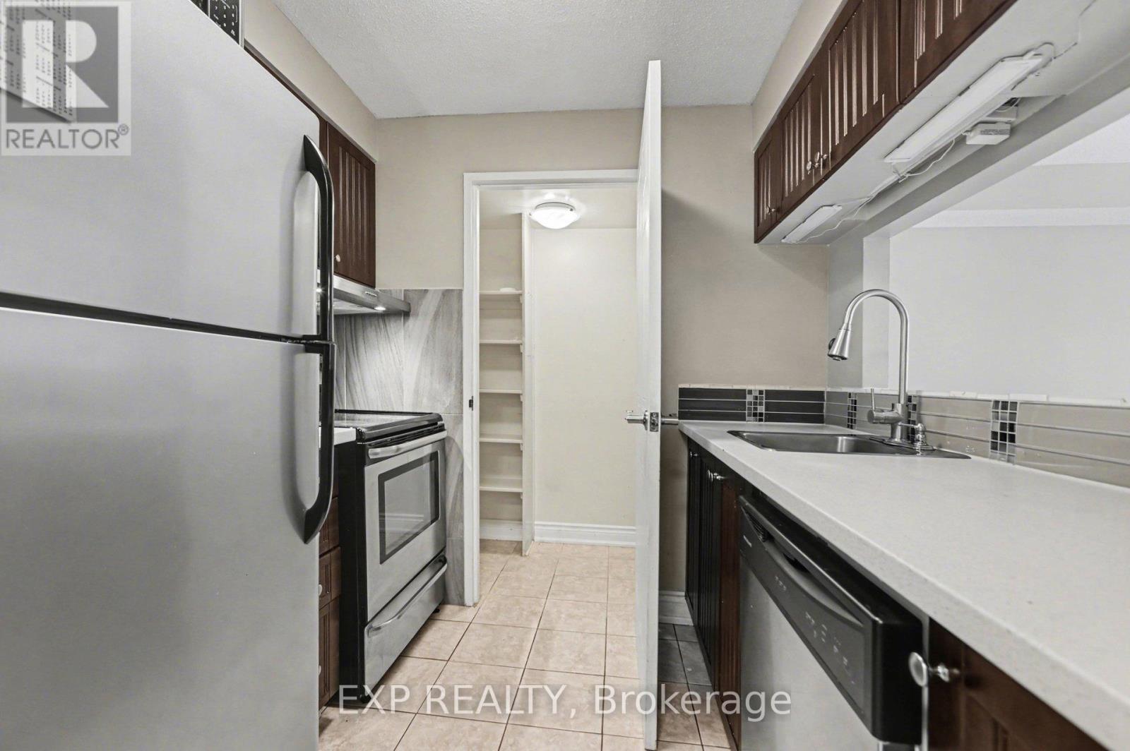 404 - 80 Sandcastle Drive, Ottawa, Ontario  K2H 9E7 - Photo 10 - X12980120