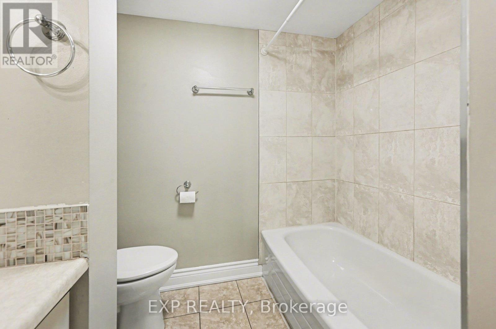 404 - 80 Sandcastle Drive, Ottawa, Ontario  K2H 9E7 - Photo 14 - X12980120