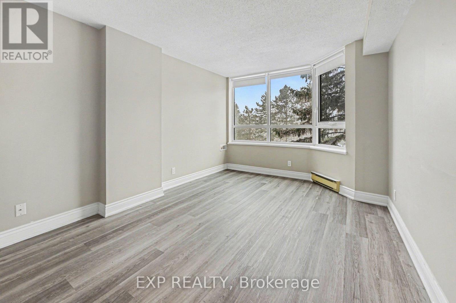 404 - 80 Sandcastle Drive, Ottawa, Ontario  K2H 9E7 - Photo 15 - X12980120