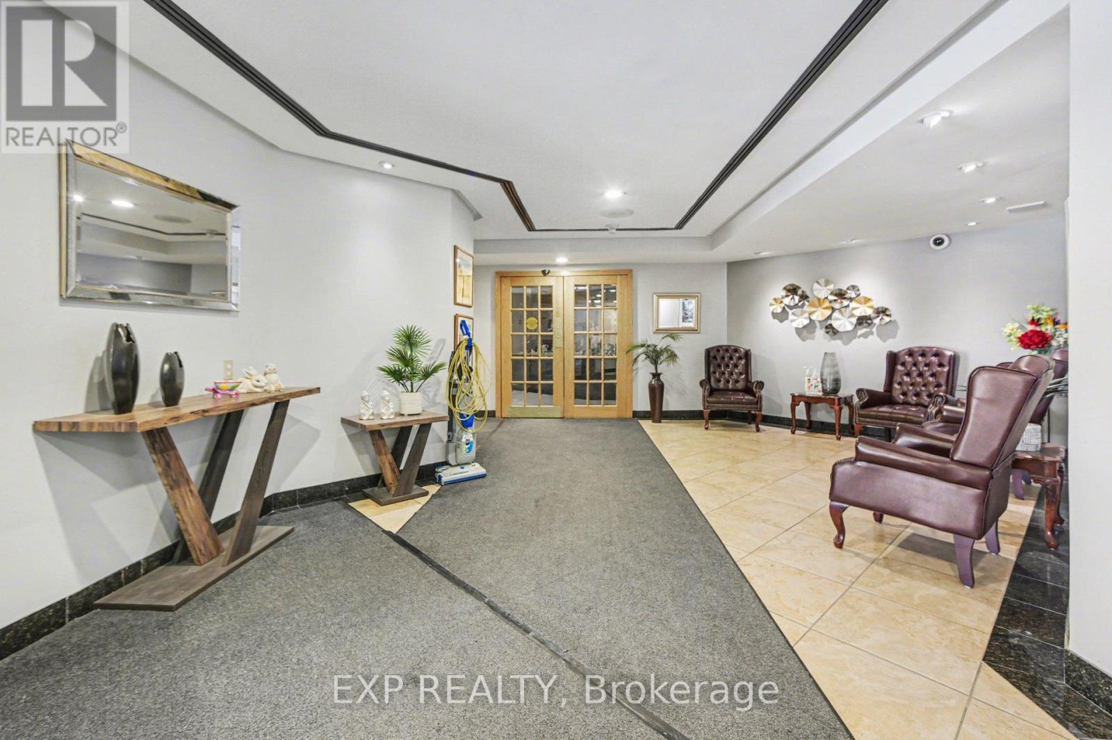 404 - 80 Sandcastle Drive, Ottawa, Ontario  K2H 9E7 - Photo 18 - X12980120