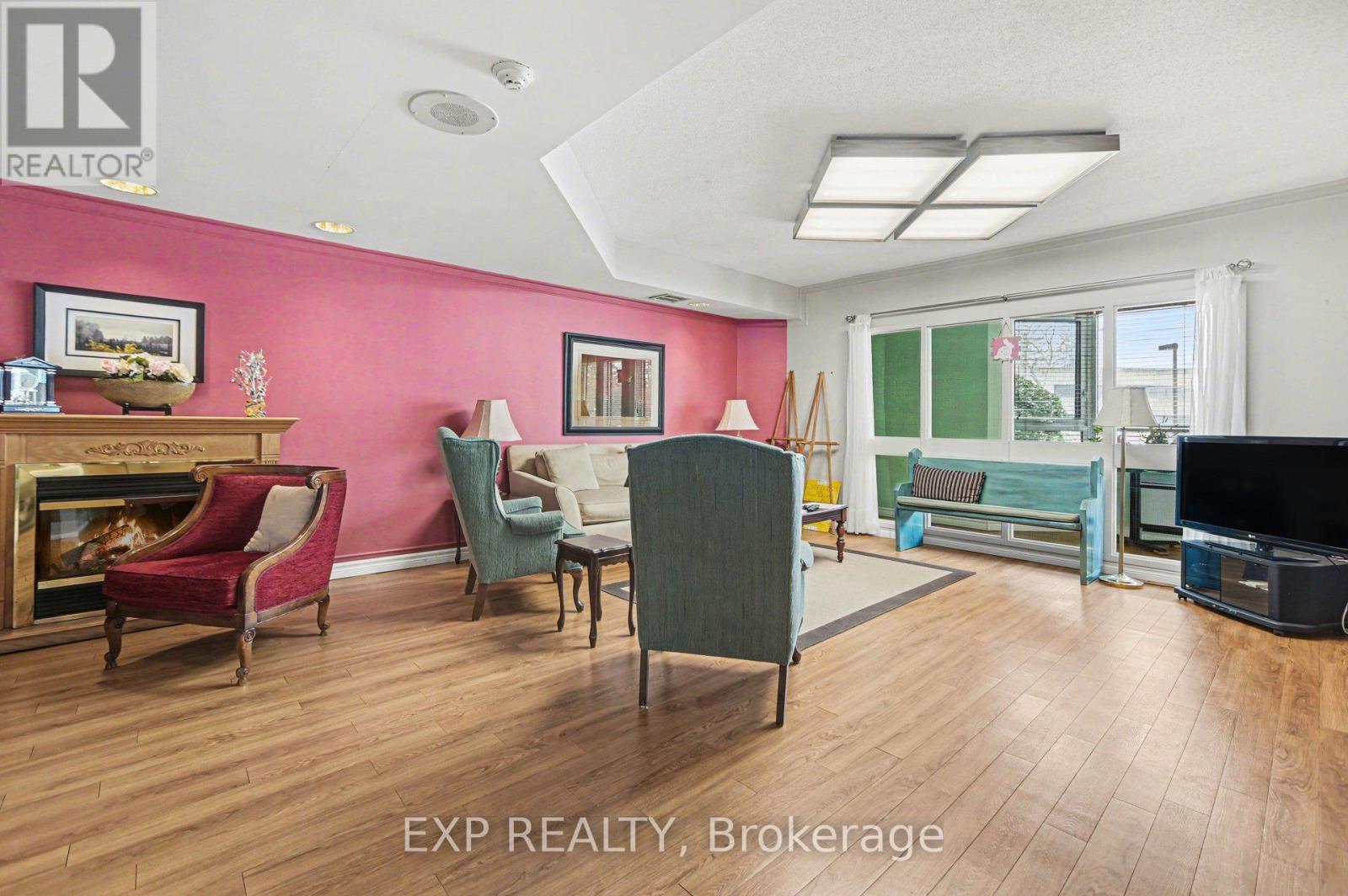 404 - 80 Sandcastle Drive, Ottawa, Ontario  K2H 9E7 - Photo 21 - X12980120