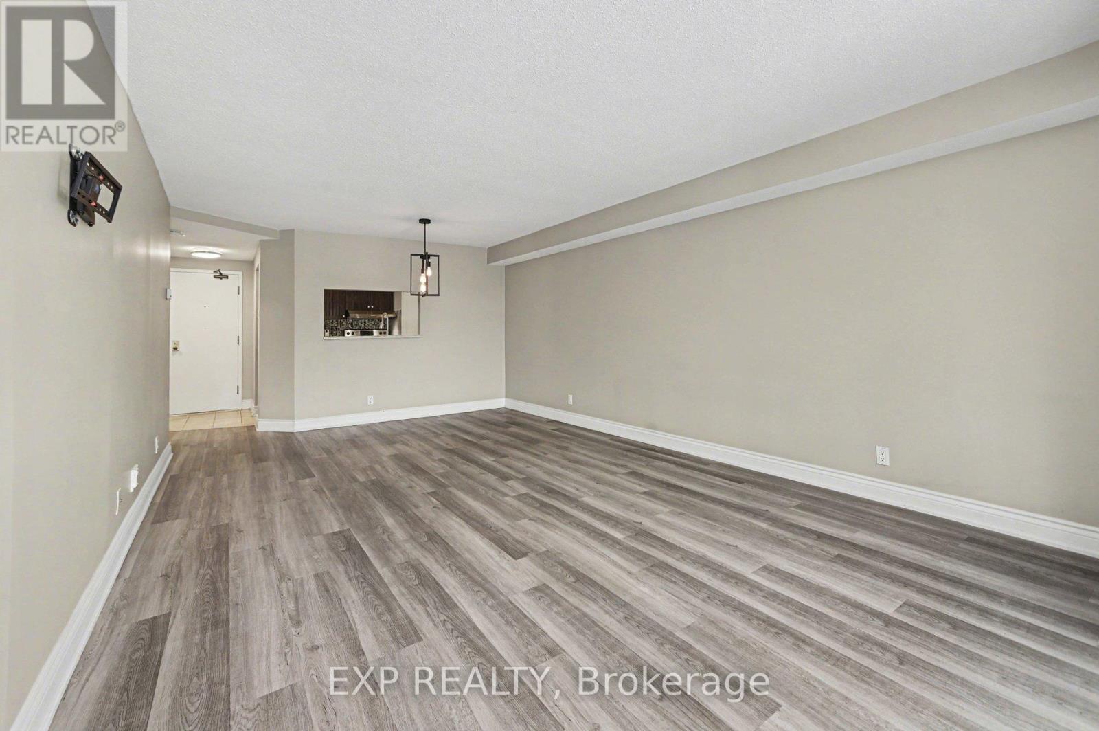 404 - 80 Sandcastle Drive, Ottawa, Ontario  K2H 9E7 - Photo 7 - X12980120