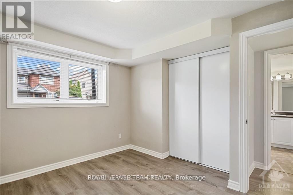 2 - 46 Barnstone Drive, Ottawa, Ontario  K2G 4R6 - Photo 11 - X12981528
