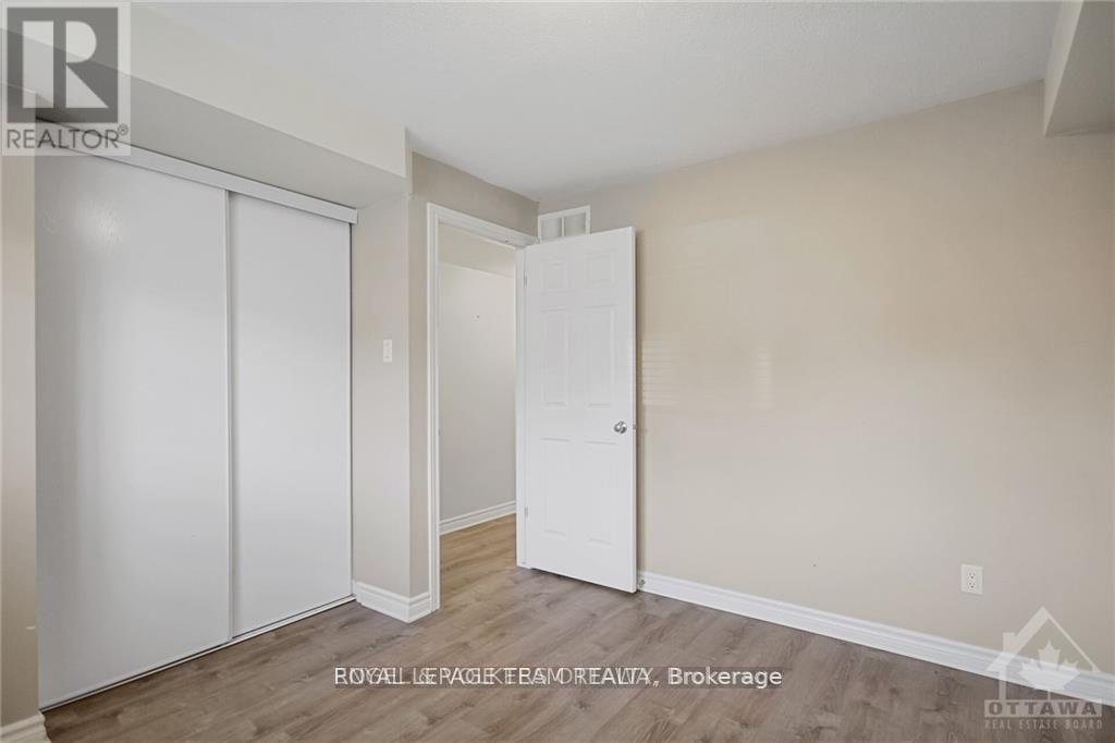 2 - 46 Barnstone Drive, Ottawa, Ontario  K2G 4R6 - Photo 12 - X12981528