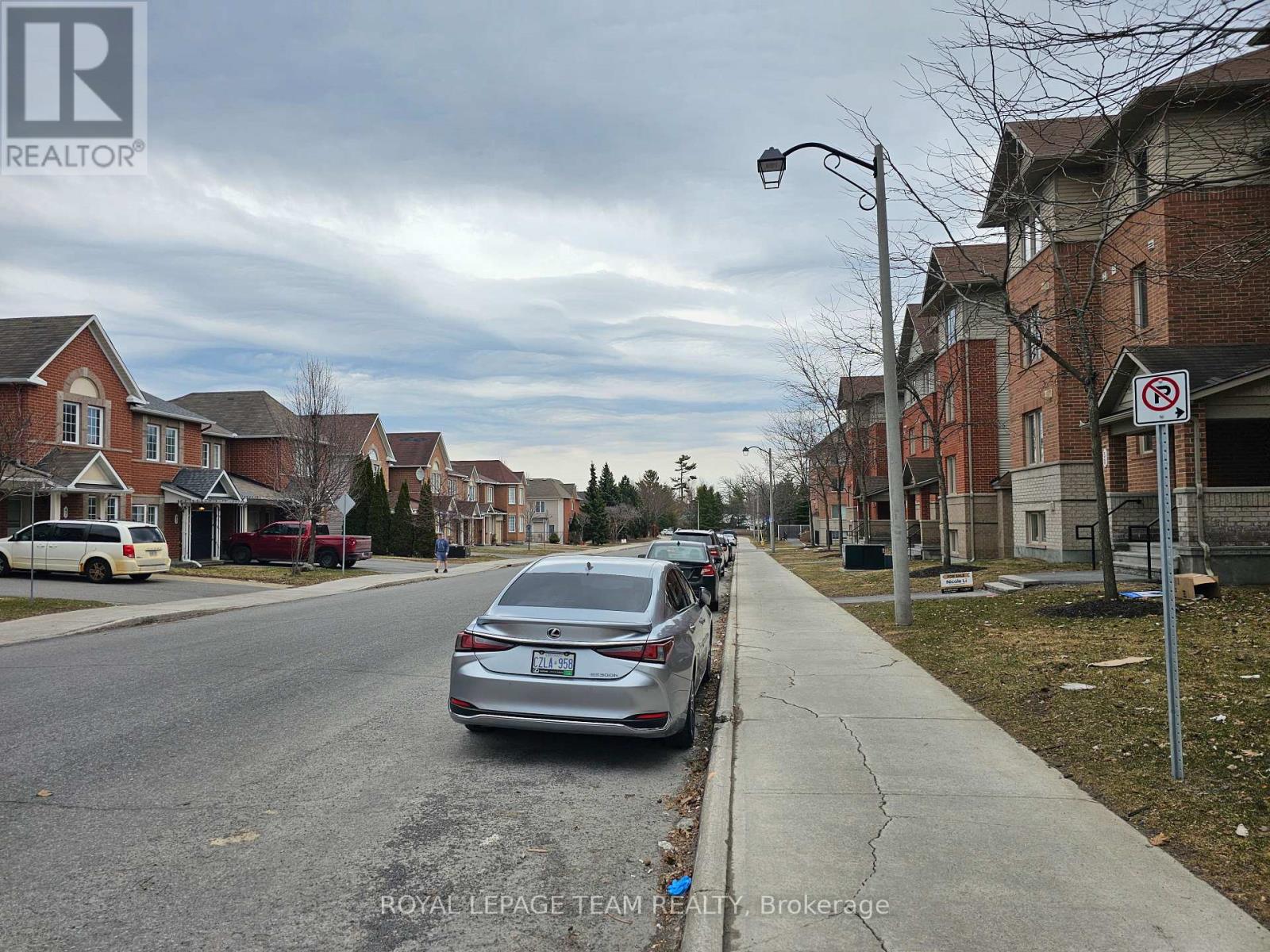 2 - 46 Barnstone Drive, Ottawa, Ontario  K2G 4R6 - Photo 23 - X12981528