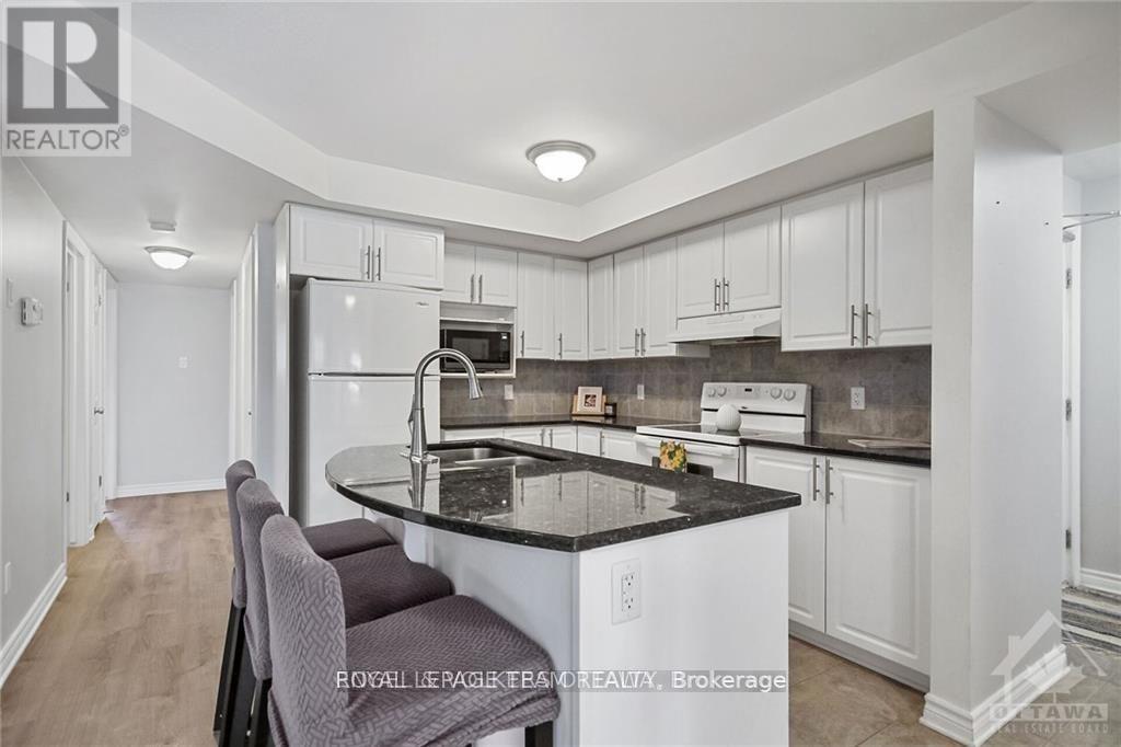 2 - 46 Barnstone Drive, Ottawa, Ontario  K2G 4R6 - Photo 4 - X12981528