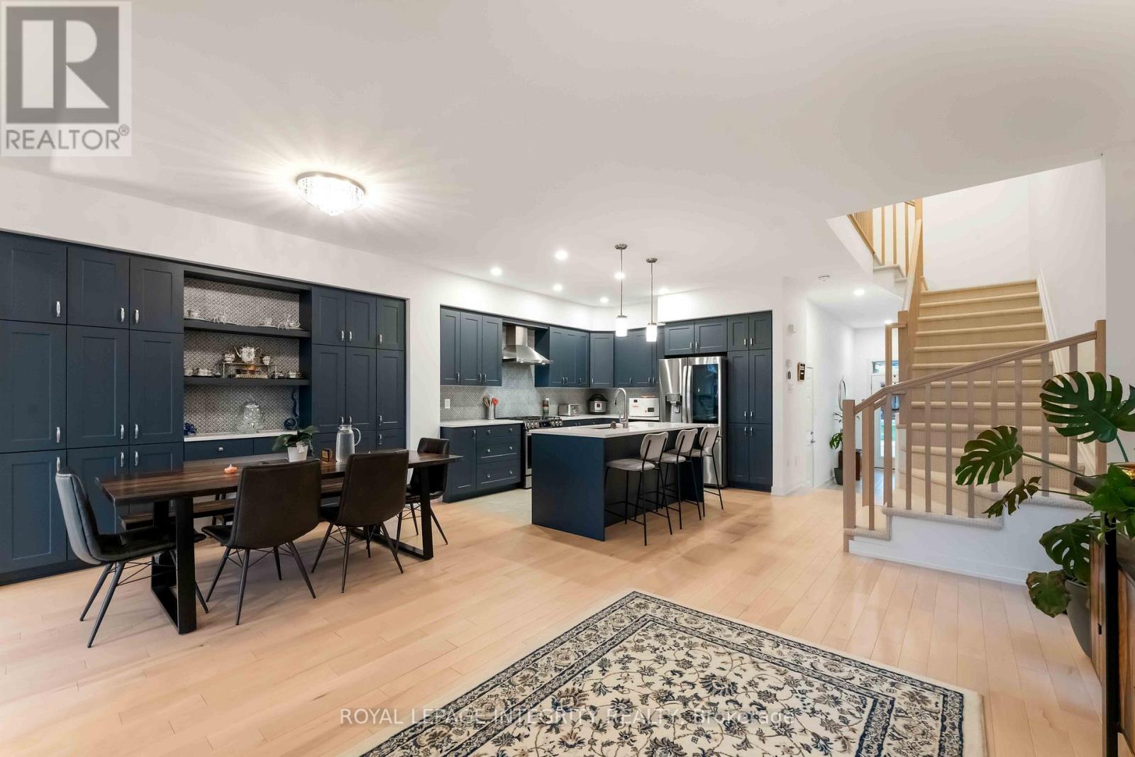 221 Finsbury Avenue, Ottawa, Ontario  K2S 2X9 - Photo 11 - X12981560