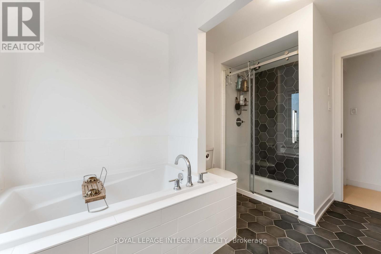 221 Finsbury Avenue, Ottawa, Ontario  K2S 2X9 - Photo 28 - X12981560