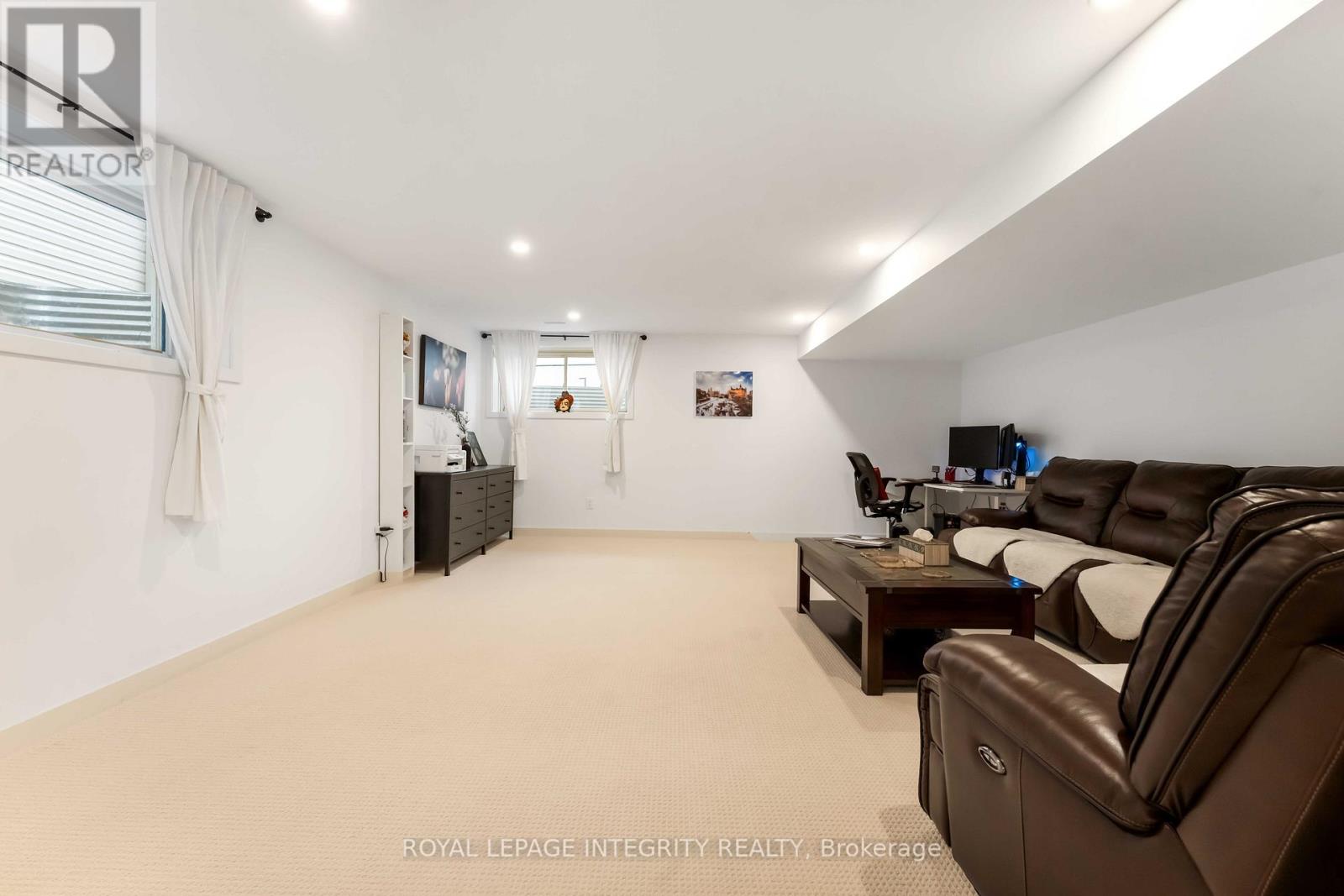 221 Finsbury Avenue, Ottawa, Ontario  K2S 2X9 - Photo 39 - X12981560
