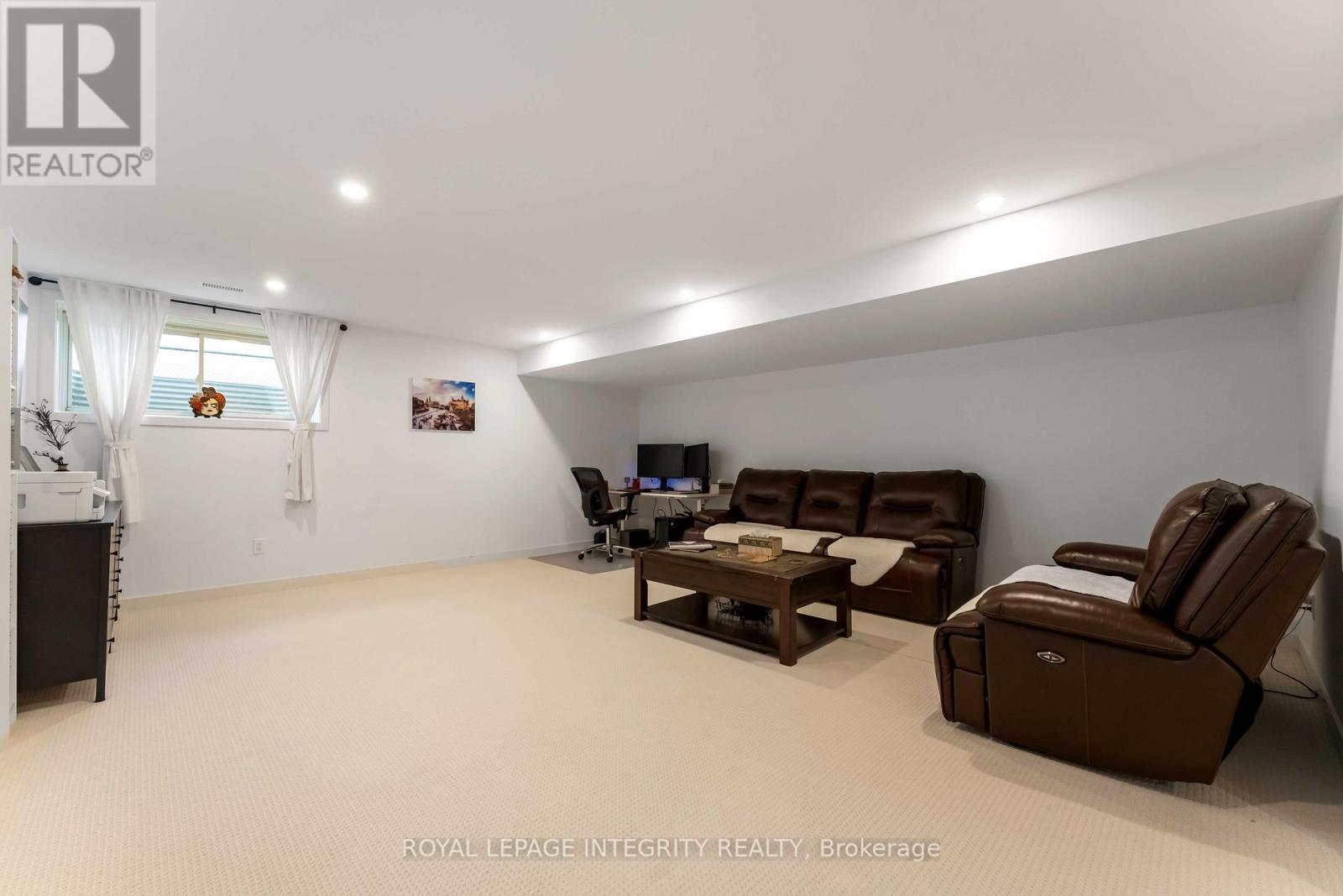 221 Finsbury Avenue, Ottawa, Ontario  K2S 2X9 - Photo 40 - X12981560
