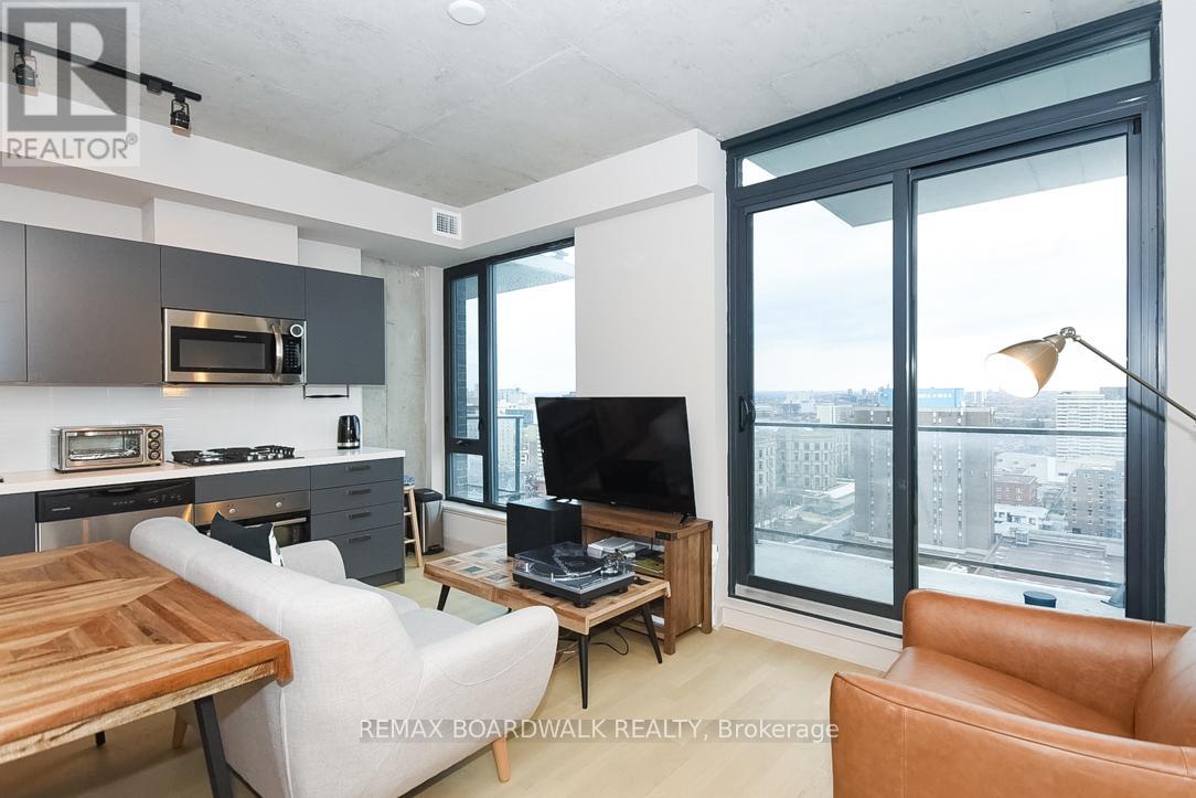 1709 - 203 Catherine Street, Ottawa, Ontario  K2P 1J5 - Photo 6 - X12981622