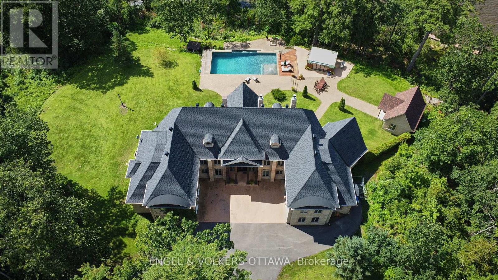 2892 Presquile Road, Alfred And Plantagenet, Ontario  K0B 1J0 - Photo 6 - X12982242