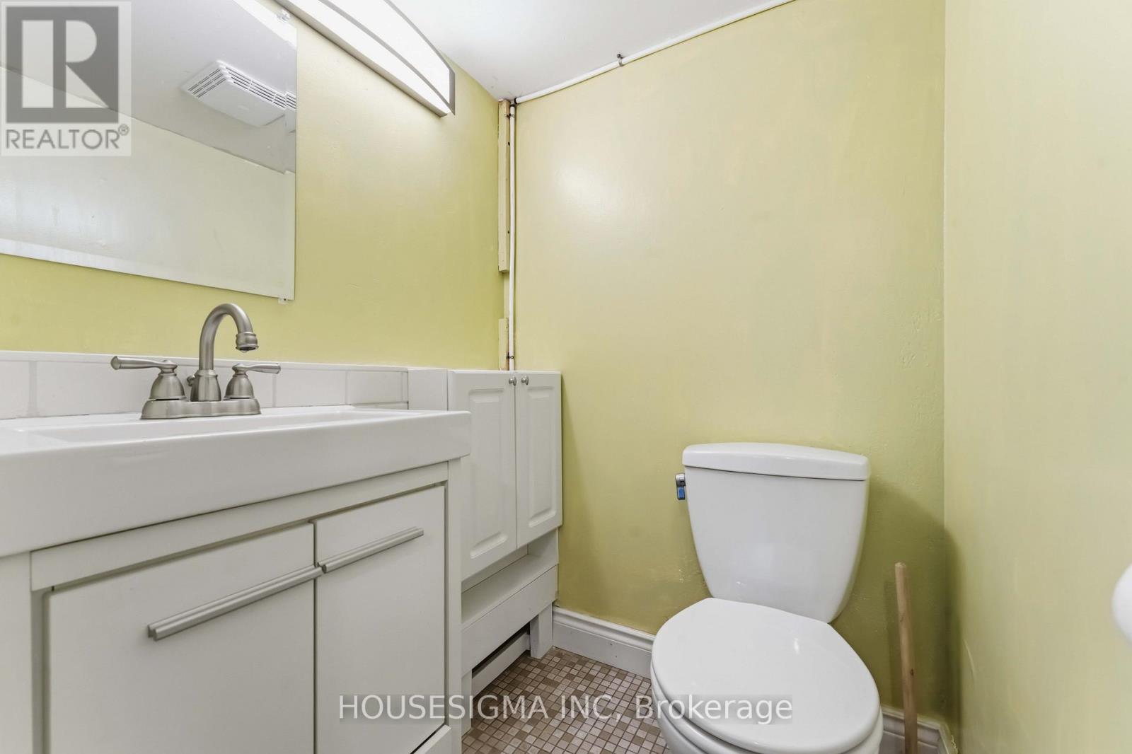 1047 Richard Avenue, Ottawa, Ontario  K1H 8C3 - Photo 36 - X12982854