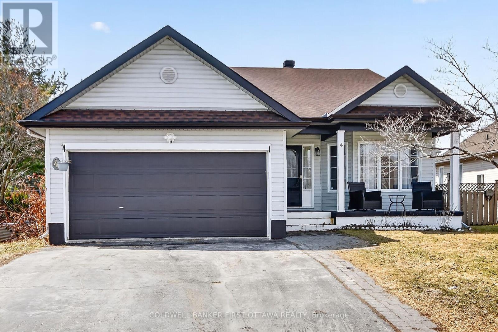 4 Mcdiarmid Lane N, Carleton Place, Ontario  K7C 4S1 - Photo 2 - X12983360