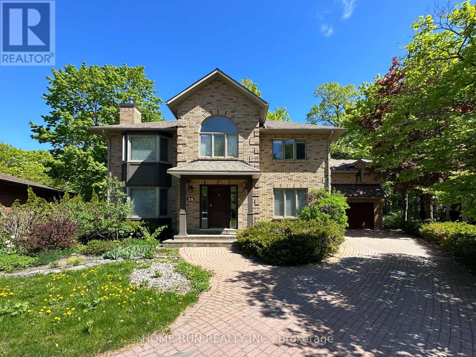 35 BLUE HERON COURT, Ottawa, Ontario