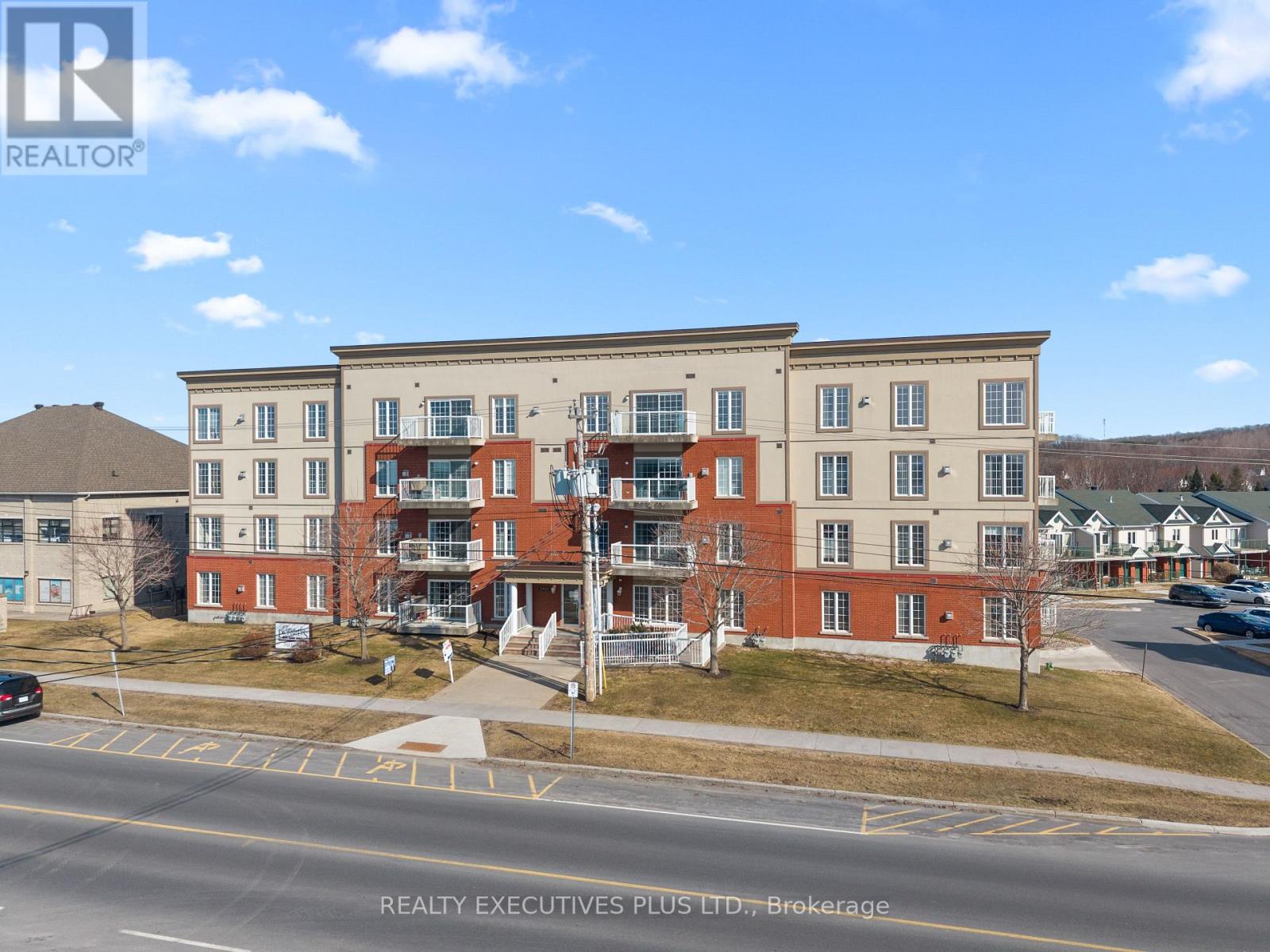 407 - 2921 LAURIER STREET, Clarence-Rockland, Ontario