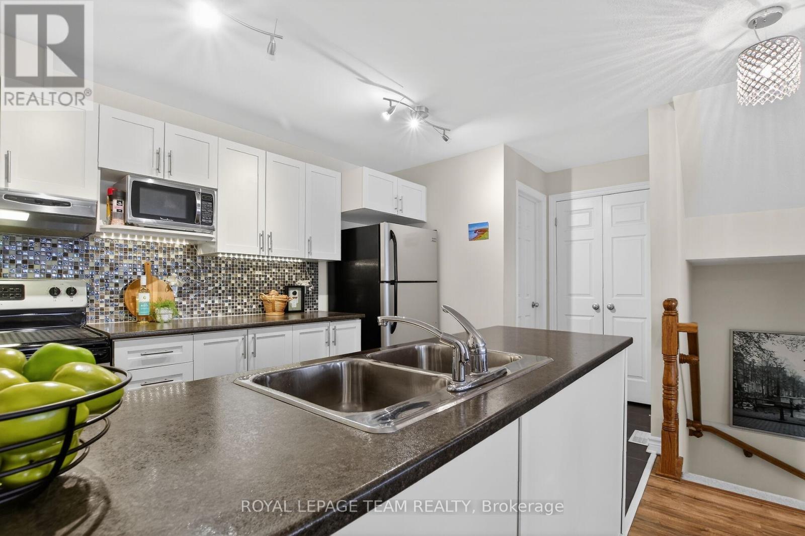 130a Lindenshade Drive, Ottawa, Ontario  K2J 5R5 - Photo 11 - X12983884
