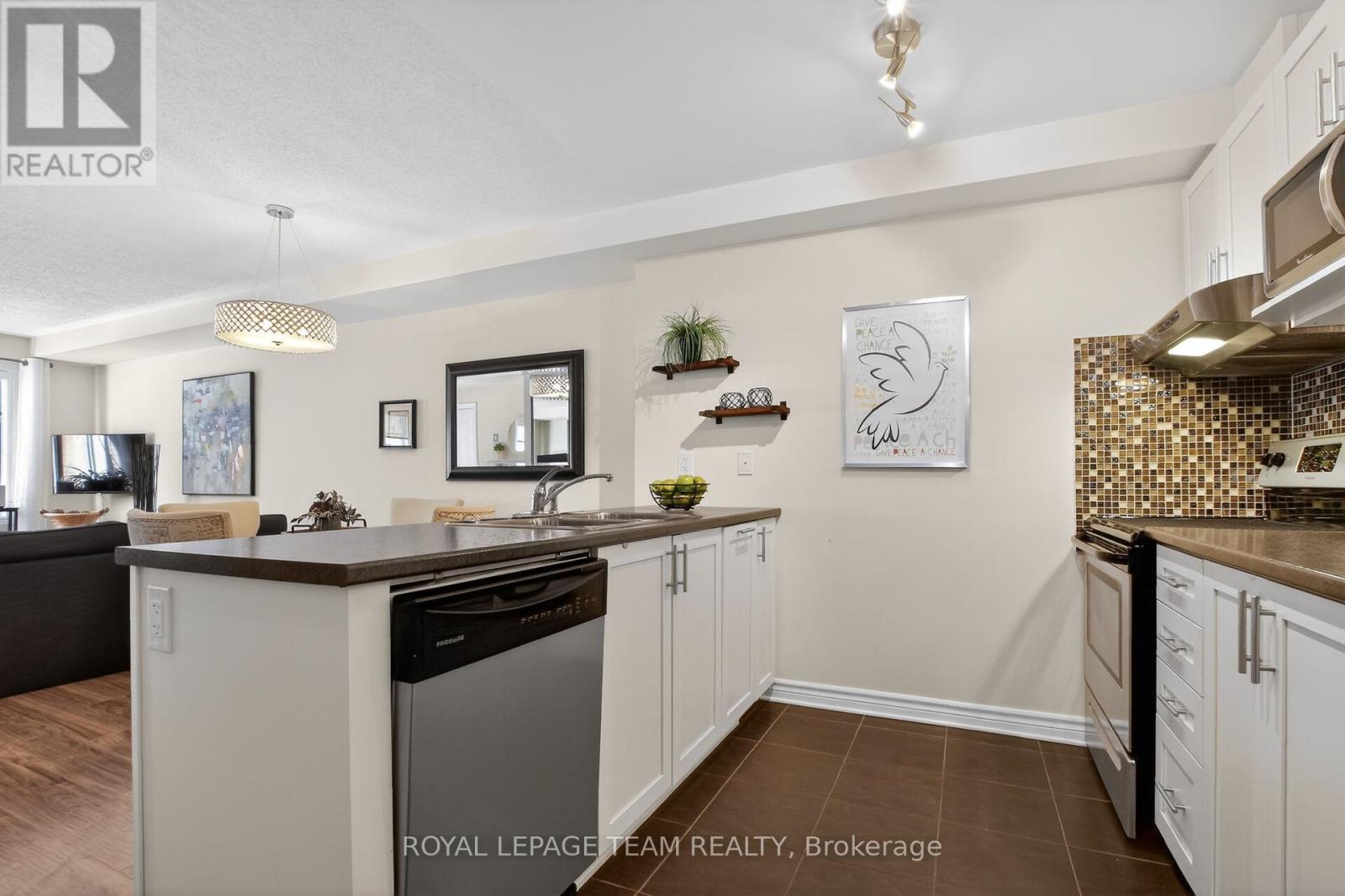 130a Lindenshade Drive, Ottawa, Ontario  K2J 5R5 - Photo 15 - X12983884