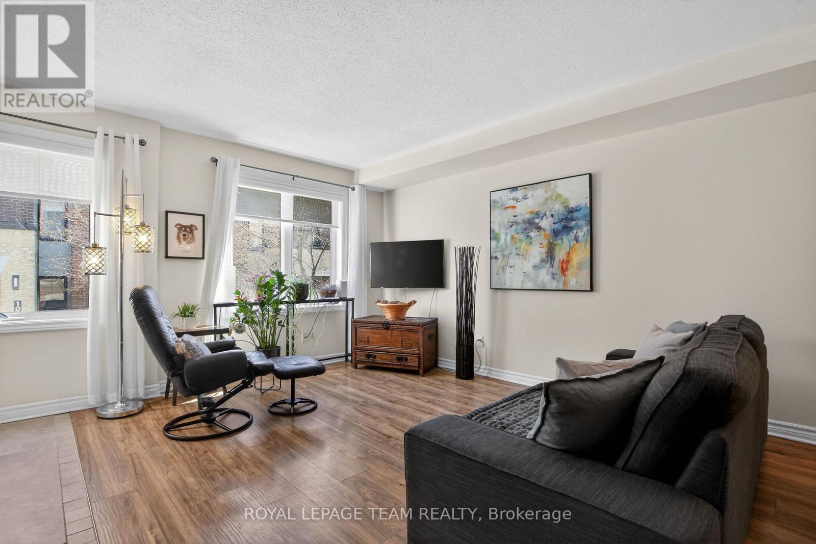 130a Lindenshade Drive, Ottawa, Ontario  K2J 5R5 - Photo 4 - X12983884