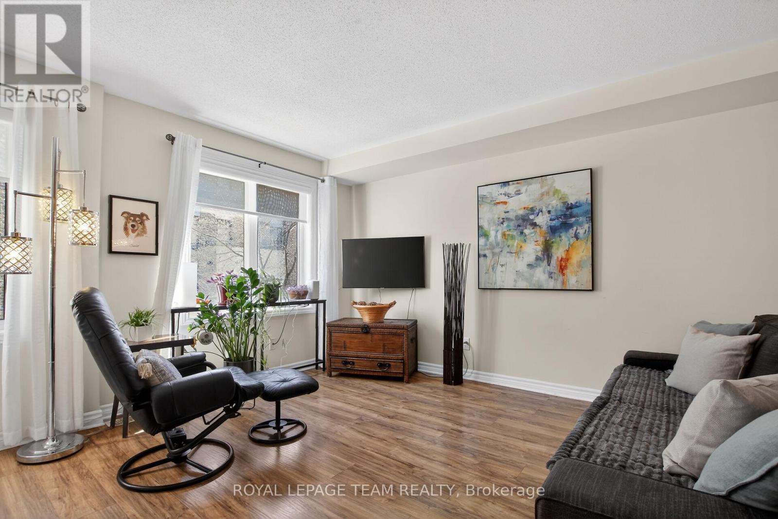 130a Lindenshade Drive, Ottawa, Ontario  K2J 5R5 - Photo 5 - X12983884