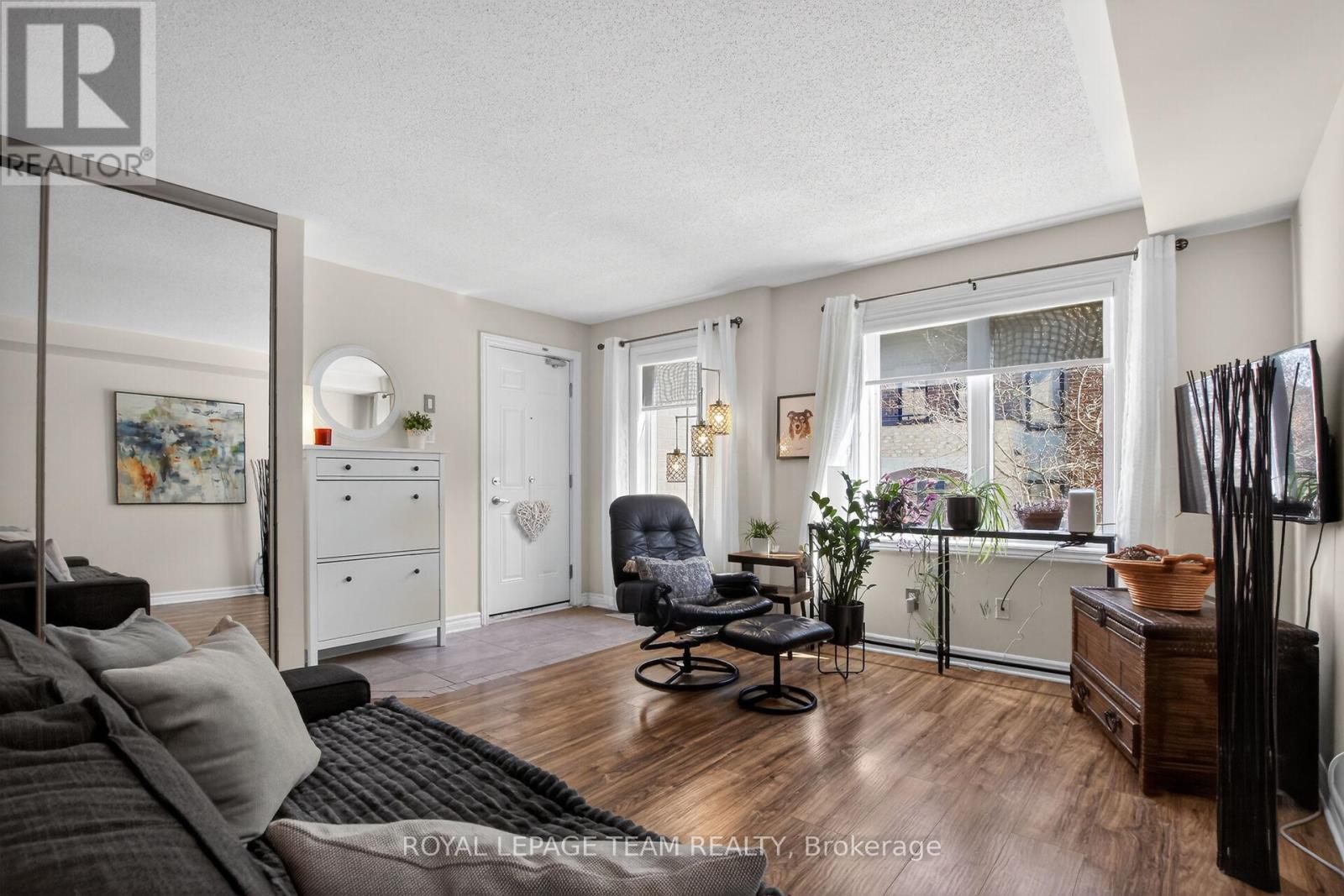 130a Lindenshade Drive, Ottawa, Ontario  K2J 5R5 - Photo 6 - X12983884