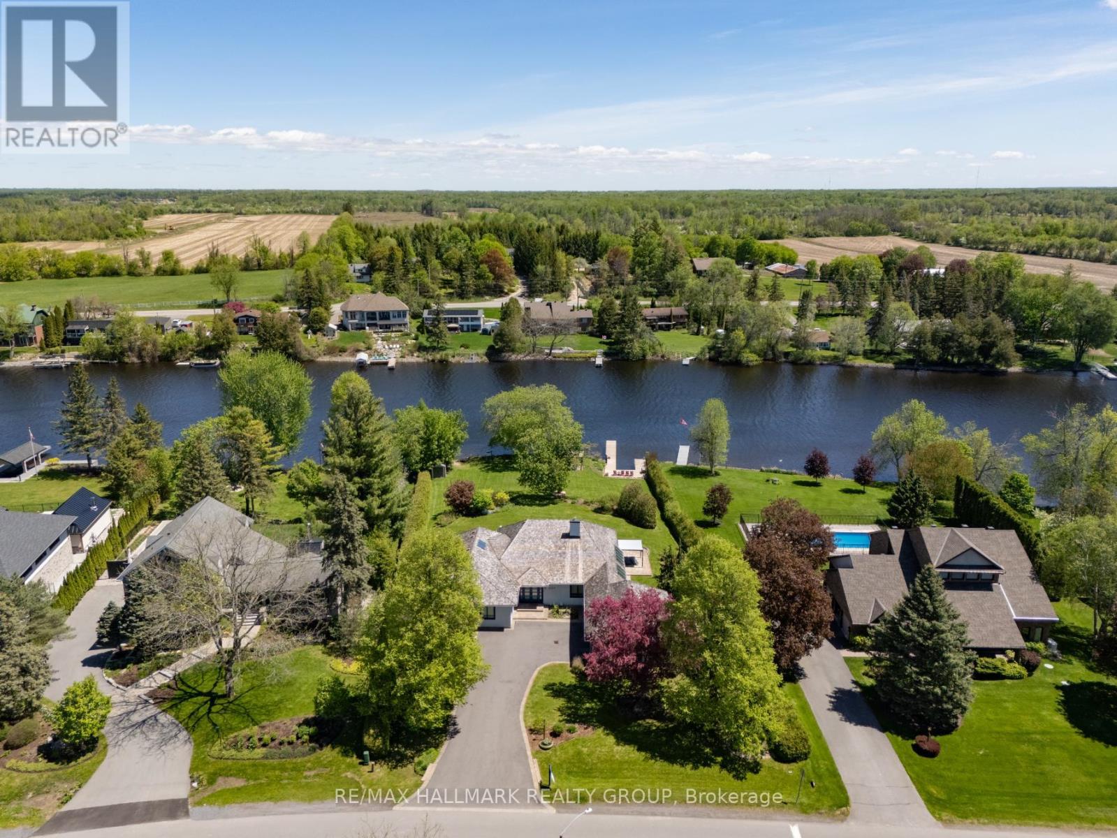 5567 SOUTH ISLAND PARK DRIVE, Ottawa, Ontario