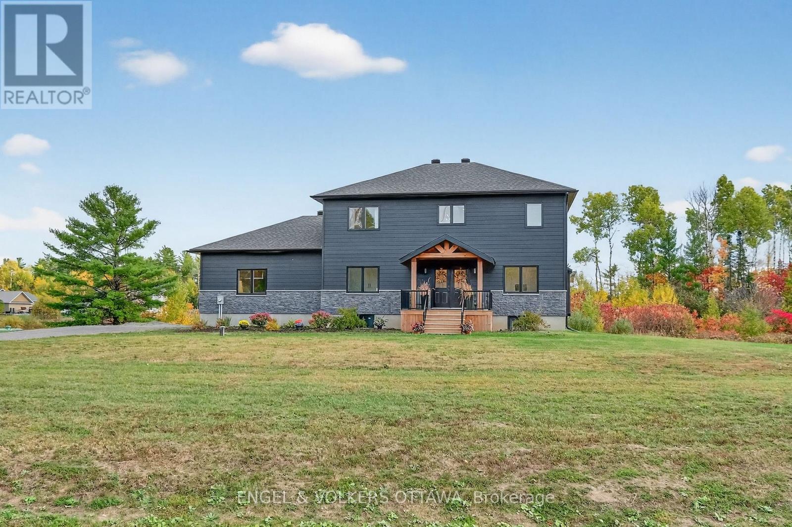 57 Paul A. Bertrand Drive, Mcnab/braeside, Ontario  K7S 3G8 - Photo 2 - X12987066