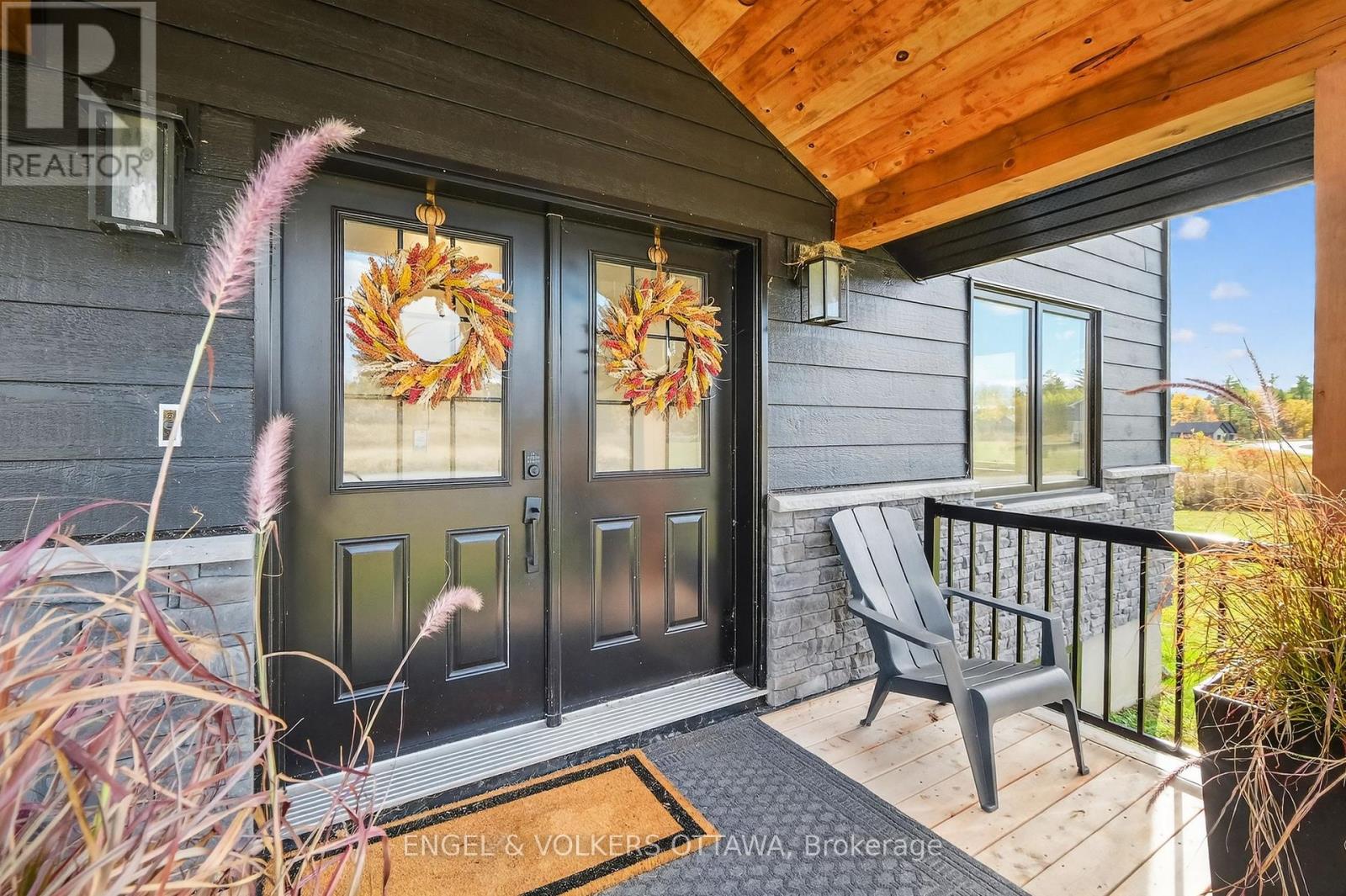 57 Paul A. Bertrand Drive, Mcnab/braeside, Ontario  K7S 3G8 - Photo 6 - X12987066
