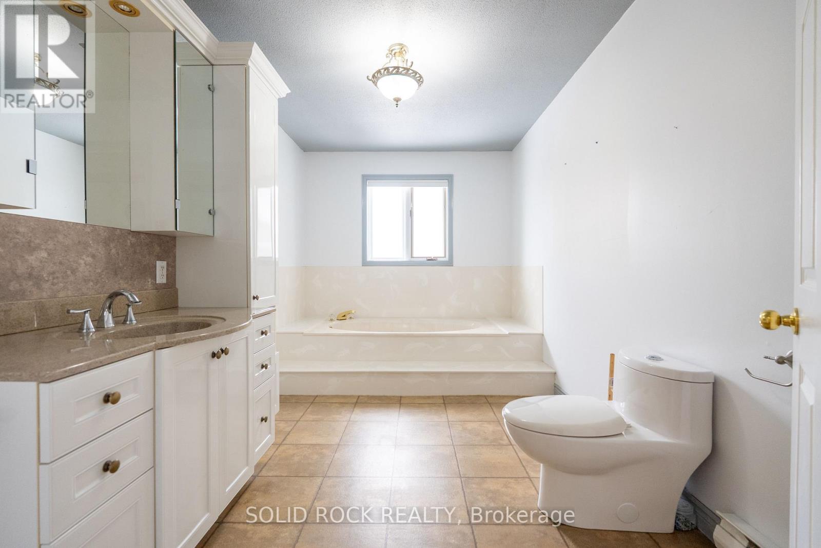 169 Church Street, West Nipissing, Ontario  P2B 1H6 - Photo 17 - X12990878