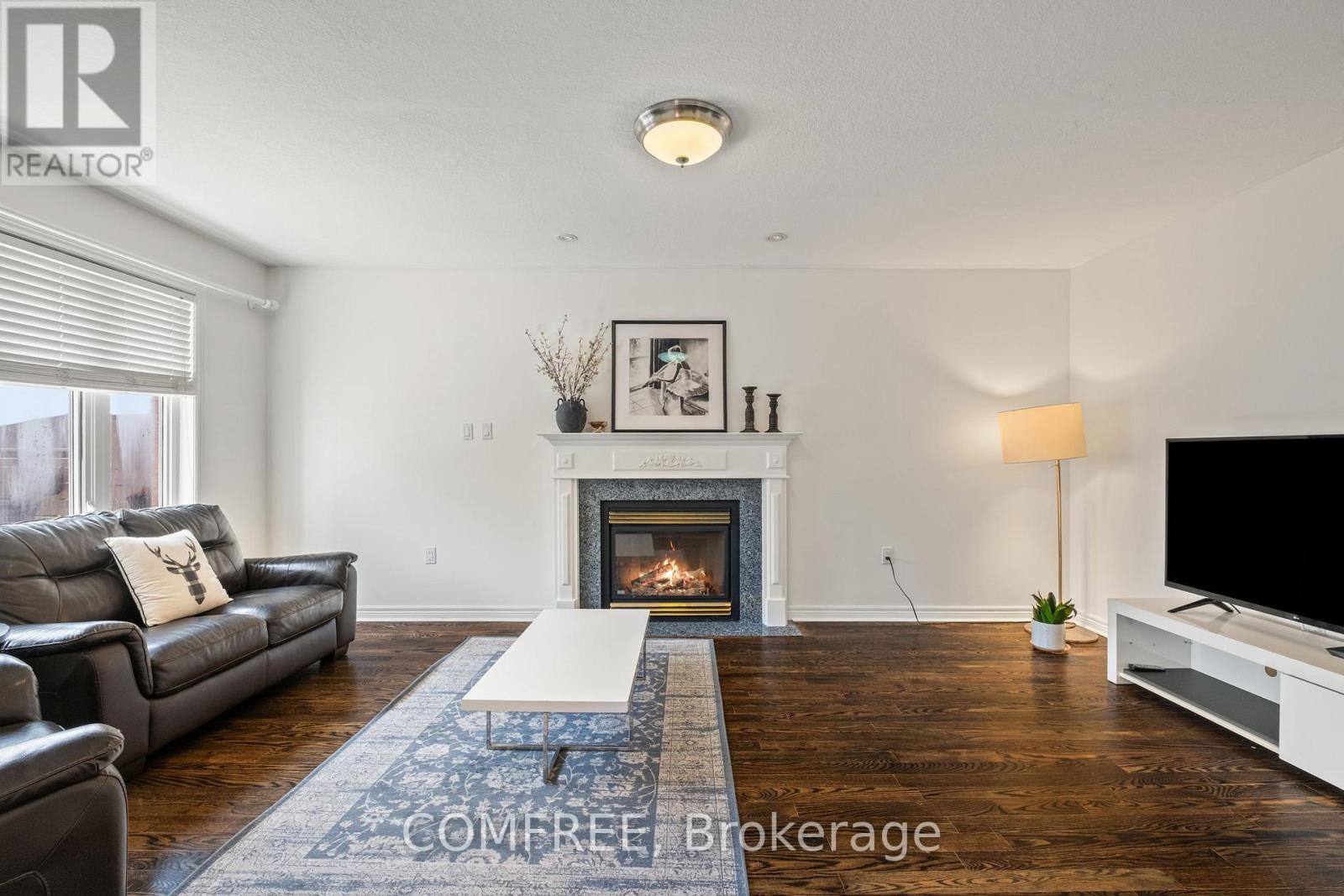 31 Metcalfe Drive, Bradford West Gwillimbury, Ontario  L3Z 3C8 - Photo 9 - N12991526