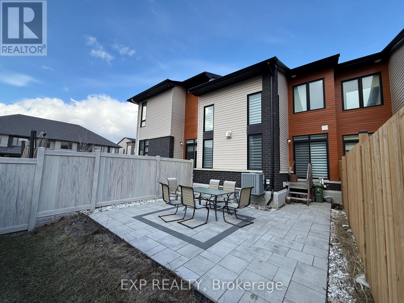 335 Wabasso Lane, Ottawa, Ontario  K1T 0T2 - Photo 23 - X12991520