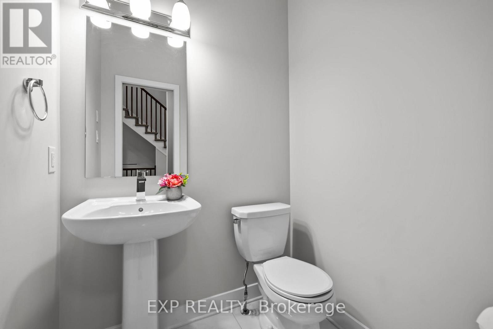 335 Wabasso Lane, Ottawa, Ontario  K1T 0T2 - Photo 5 - X12991520