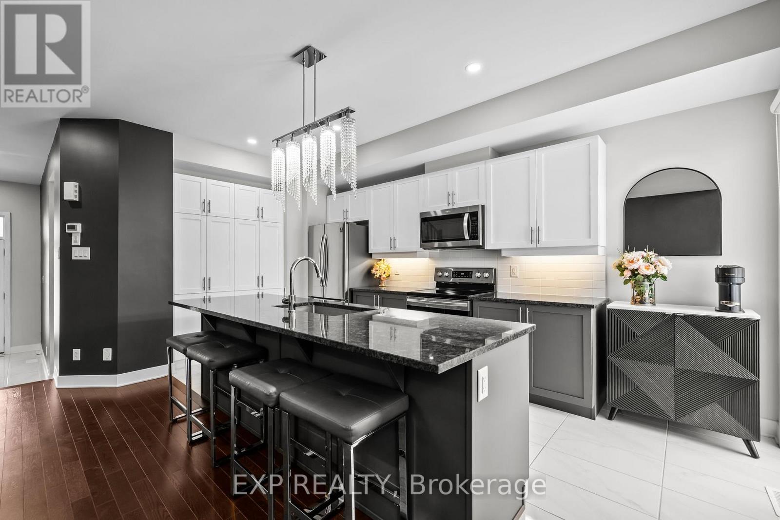 335 Wabasso Lane, Ottawa, Ontario  K1T 0T2 - Photo 6 - X12991520