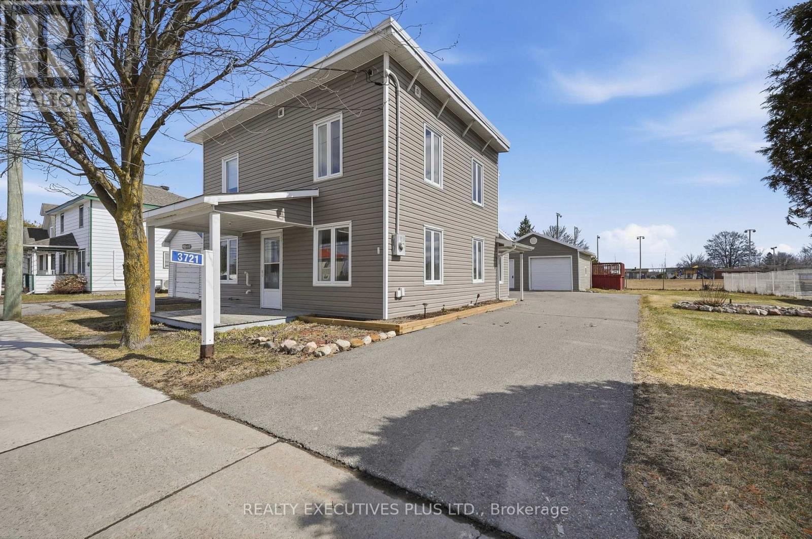 3721 CHAMPLAIN STREET, Clarence-Rockland, Ontario