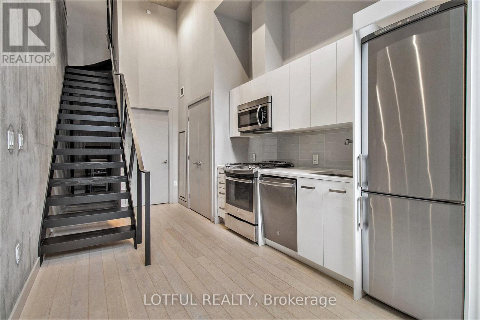 334 Gloucester Street, Ottawa, Ontario  K1R 0C1 - Photo 4 - X12992738