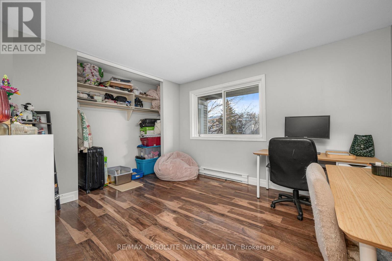 318 - 250 Brittany Drive, Ottawa, Ontario  K1K 4M1 - Photo 11 - X12993542