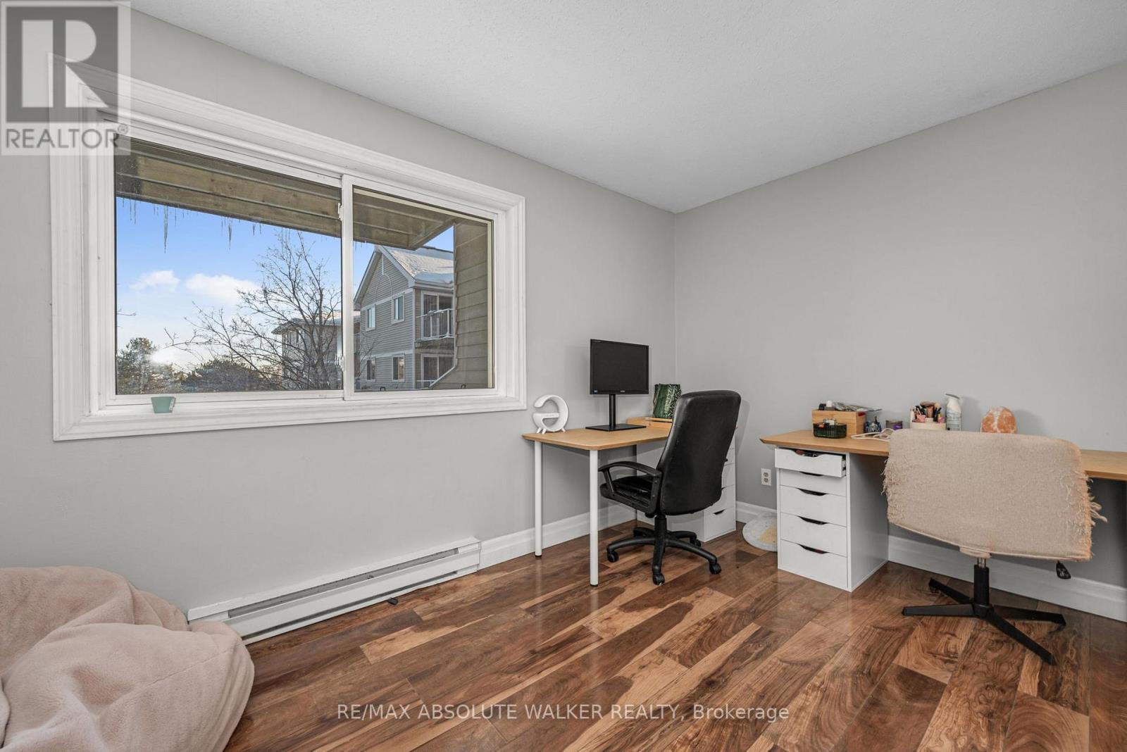 318 - 250 Brittany Drive, Ottawa, Ontario  K1K 4M1 - Photo 12 - X12993542