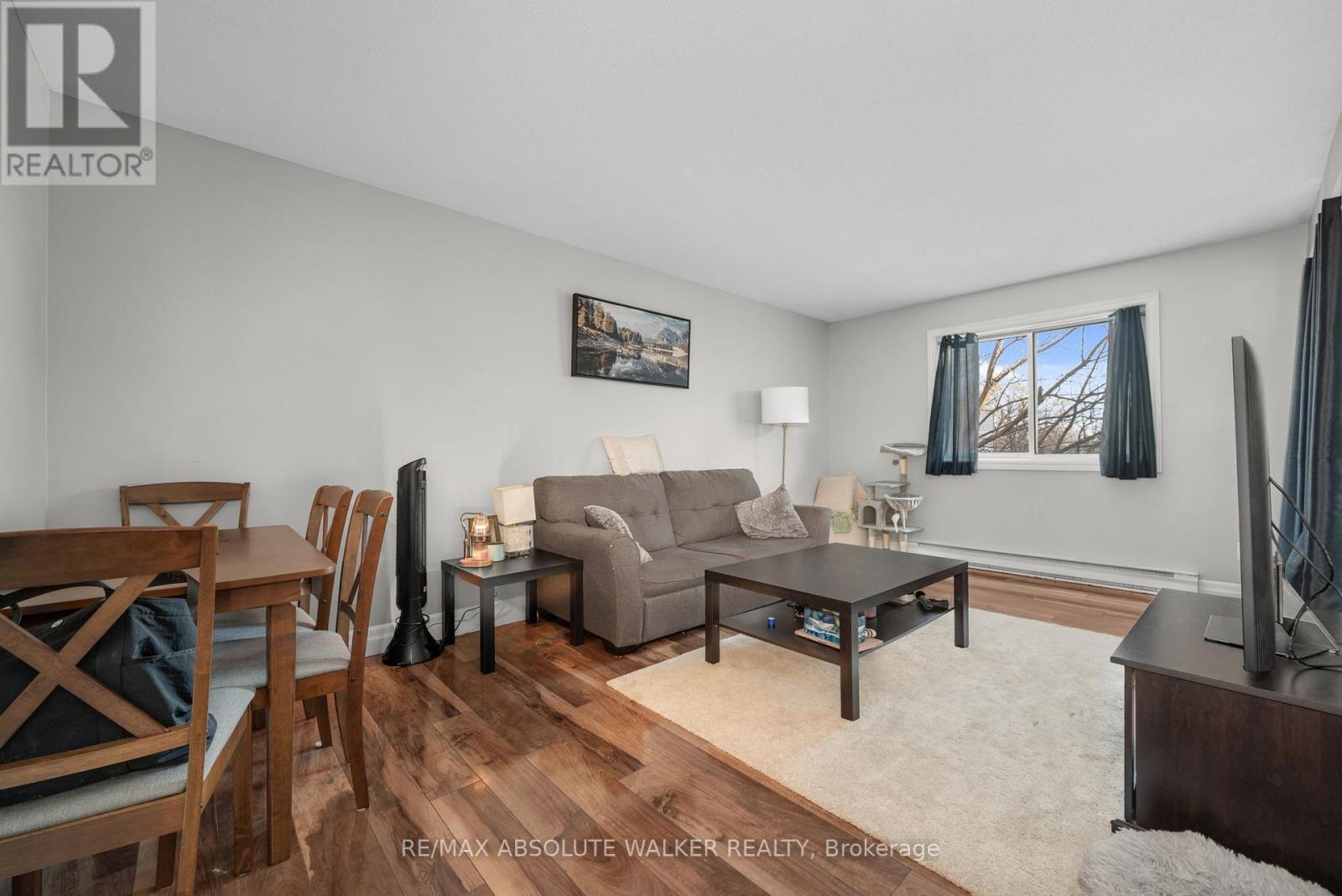 318 - 250 Brittany Drive, Ottawa, Ontario  K1K 4M1 - Photo 5 - X12993542