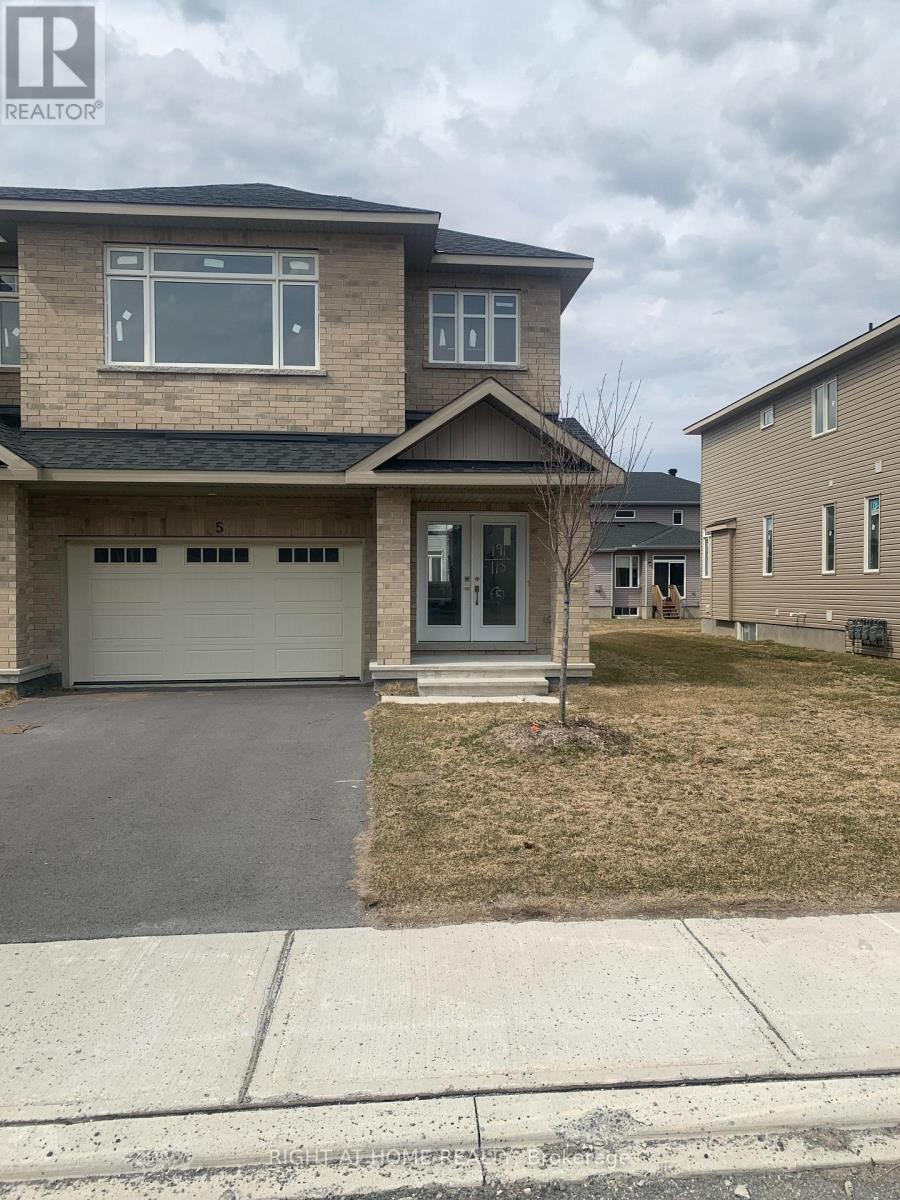 5 WYLIE WAY, Carleton Place, Ontario