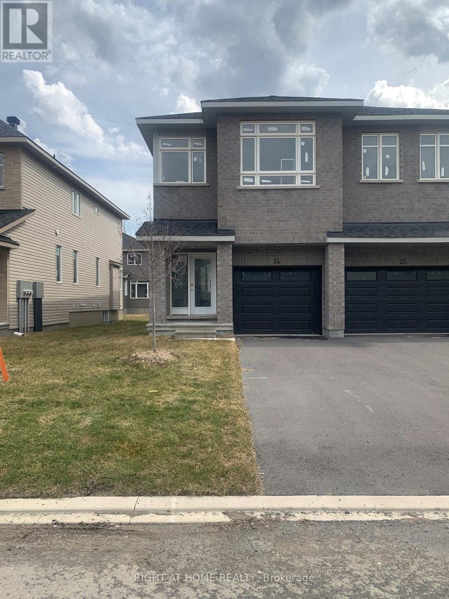 24 WYLIE WAY, Carleton Place, Ontario
