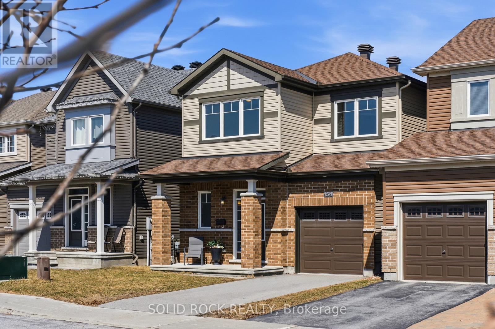 154 Westover Crescent, Ottawa, Ontario  K2T 0K6 - Photo 2 - X12994384