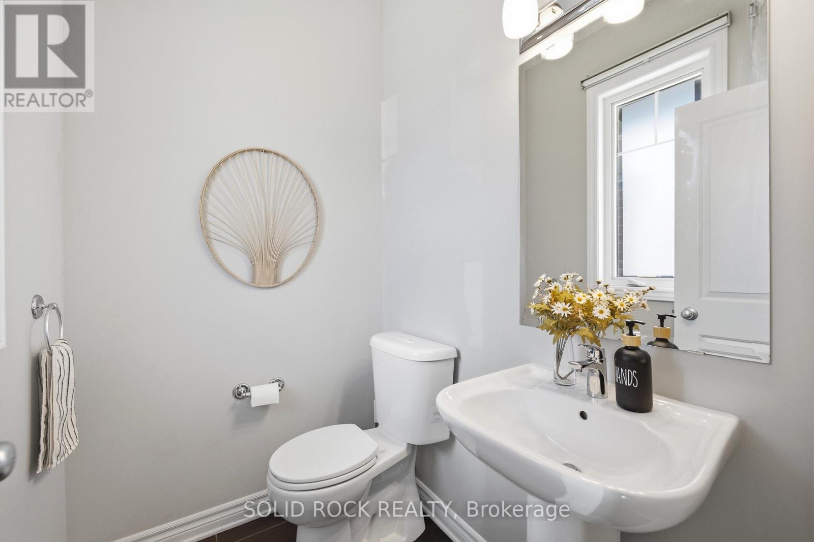 154 Westover Crescent, Ottawa, Ontario  K2T 0K6 - Photo 6 - X12994384