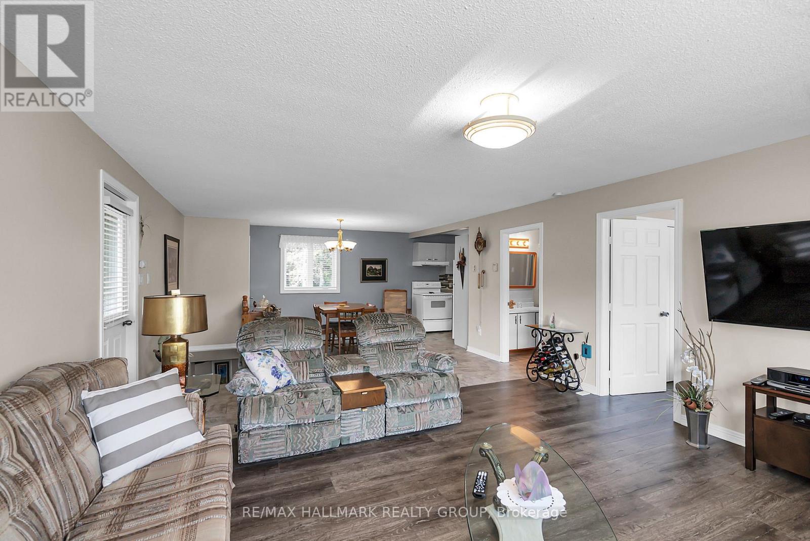 656 Ch Station Road, Alfred And Plantagenet, Ontario  K0B 1A0 - Photo 11 - X12994602