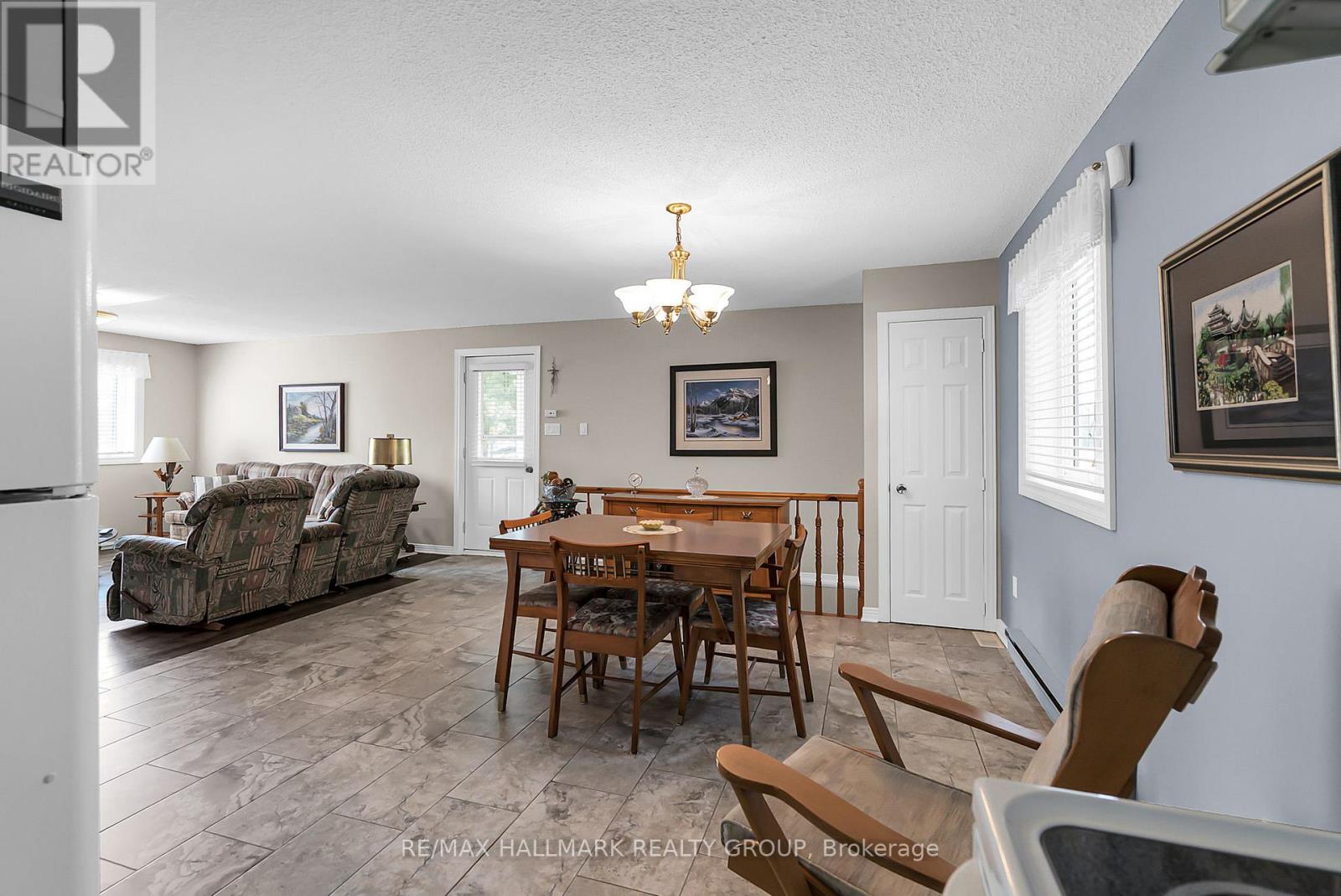 656 Ch Station Road, Alfred And Plantagenet, Ontario  K0B 1A0 - Photo 7 - X12994602