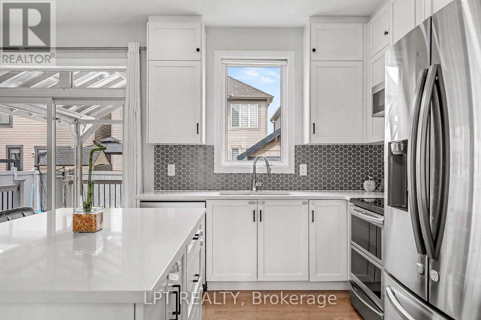 730 Perseus Avenue, Ottawa, Ontario  K2J 6V8 - Photo 10 - X12994622