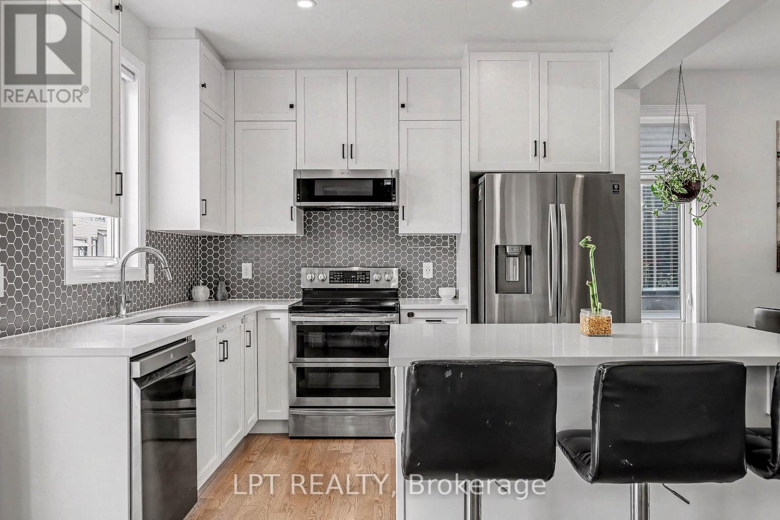 730 Perseus Avenue, Ottawa, Ontario  K2J 6V8 - Photo 11 - X12994622